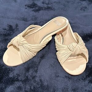 Paige Dany leather flat sandals- new never worn